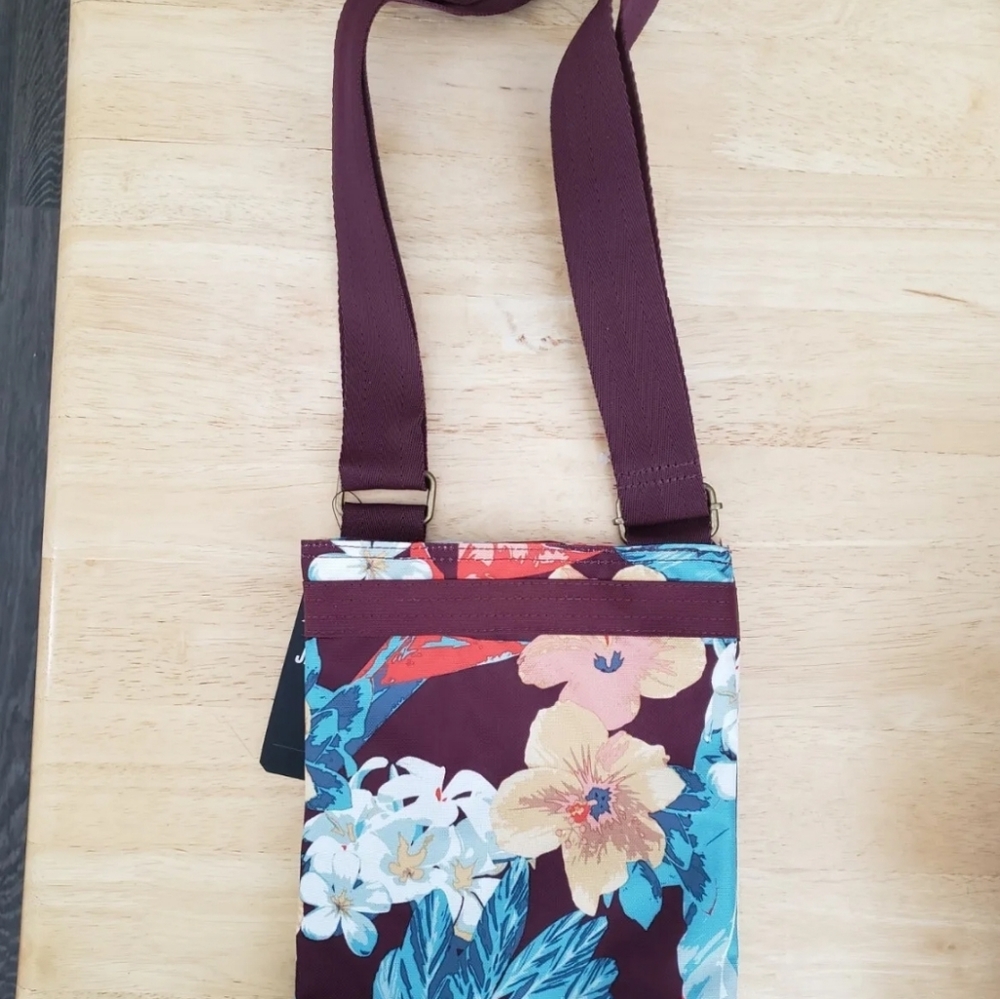 Dakine Jive Cross Body Shoulder Hand Bag Purse Full Bloom Print NWT - Picture 2 of 3